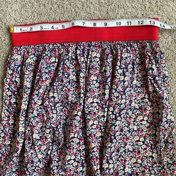 Forever 21 Elastic Waistband Floral Flowey Mini Skirt - Picture 3 of 4